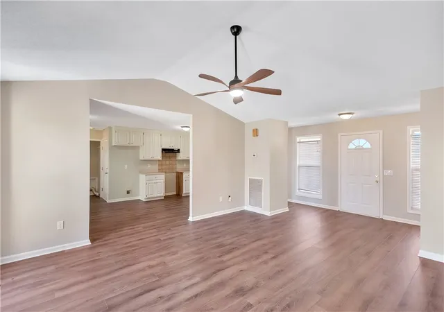 Photo 4 of Single family home for sale at 114 Meadowood Dr, Anderson, SC 29626 | MLS# 20302223 | Listing updated on 2026-06-08
