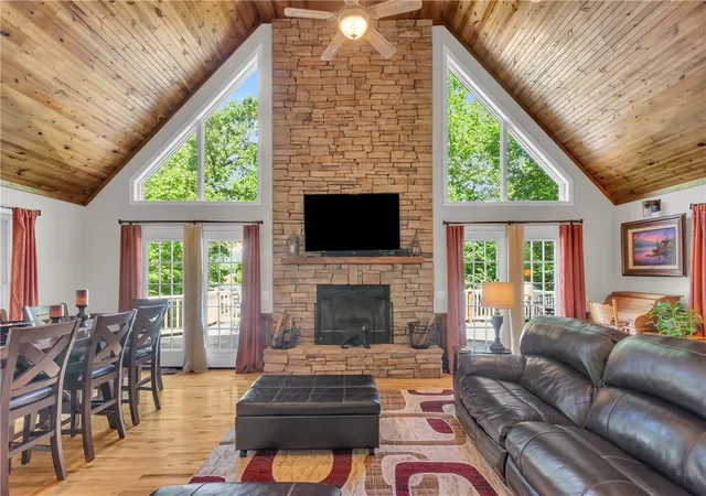 3rd image of 409 The Bear Blvd, Tamassee, SC 29686 | MLS# 20302228
