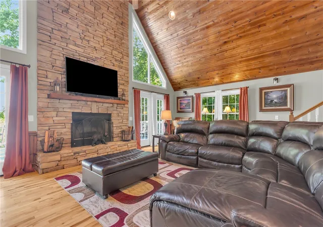 4th image of 409 The Bear Blvd, Tamassee, SC 29686 | MLS# 20302228