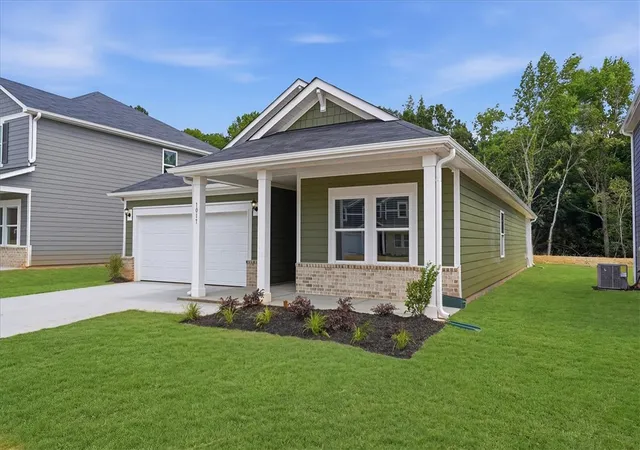 Photo 2 of Single family home for sale at 1017 Southwell Dr, Anderson, SC 29624 | MLS# 20302116 | Listing updated on 2026-09-10