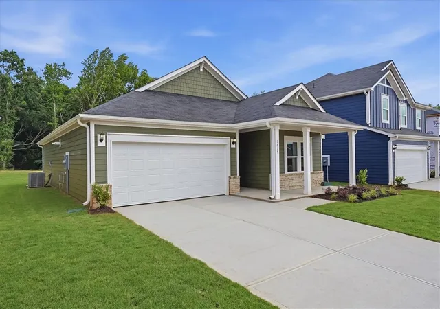 Photo 3 of Single family home for sale at 1017 Southwell Dr, Anderson, SC 29624 | MLS# 20302116 | Listing updated on 2026-09-10