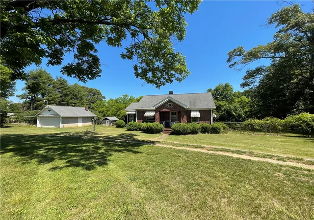 Single family home for sale at 1006 Garlington Rd, Greenville, SC 29615 | MLS# 20300686