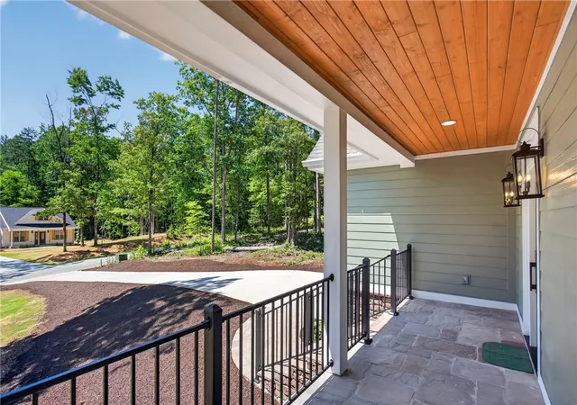 Homes for sale in Walhalla, SC | 438 Falcons Lair West Dr, Walhalla, SC 29691 | MLS# 20302292