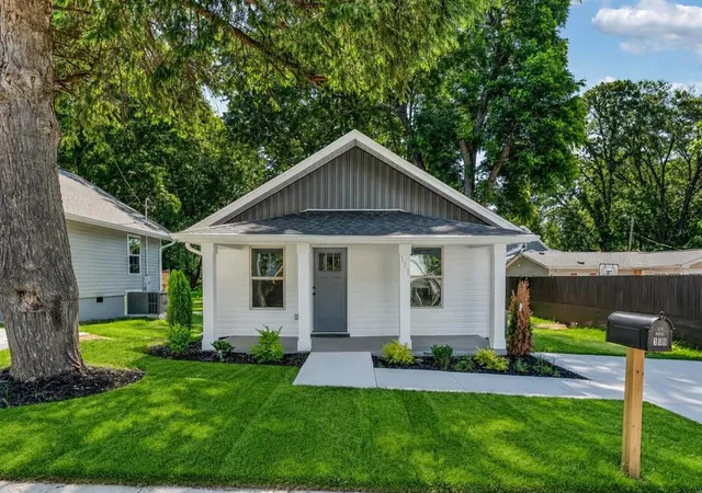 Photo 1 of Single family home for sale at 108 Mcdade St, Greenville, SC 29611 | MLS# 20302435 | Listing updated on 2026-06-26