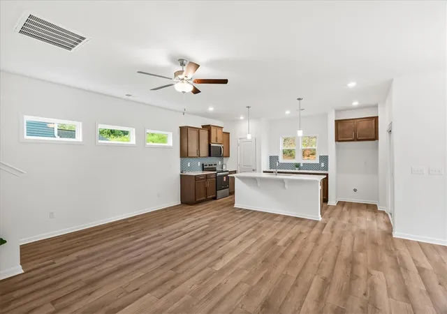 2nd image of 250 Brown Cir, Easley, SC 29642 | MLS# 20302383