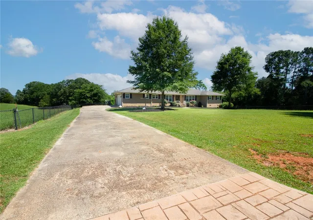 Homes for sale in Townville, SC | 230 Jenkins Cir, Townville, SC 29689 | MLS# 20302387