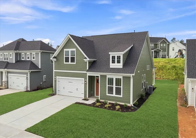 Photo 2 of Single family home for sale at 133 Wells Xing Ln, Seneca, SC 29678 | MLS# 20302478 | Listing updated on 2026-08-27