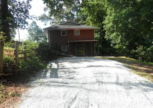 3rd image of 2011 Forest Dr, Seneca, SC 29672 | MLS# 20302551