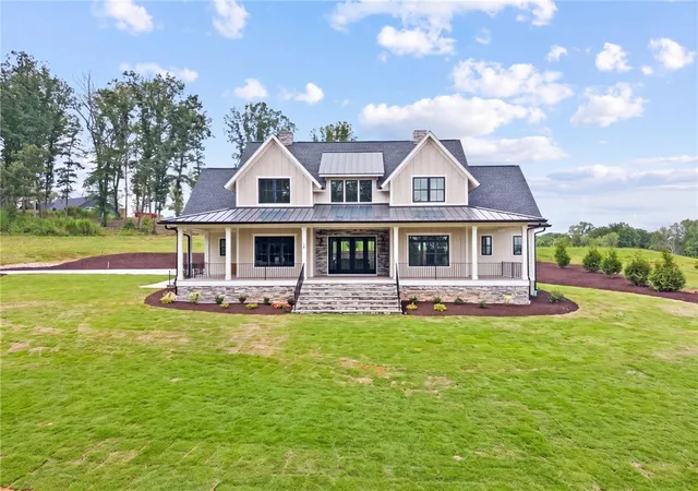 Photo 1 of Single family home for sale at 168 Meadow Park Dr #71, Easley, SC 29640 | MLS# 20302570 | Listing updated on 2026-08-27