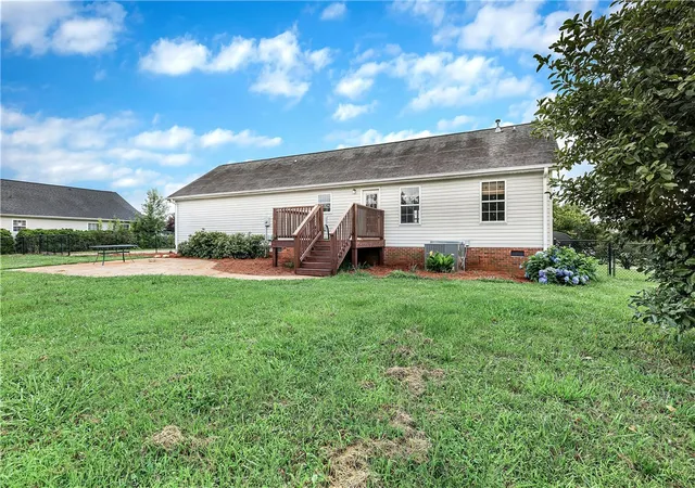 Homes for sale in Anderson, SC | 116 Mcclain Lake Dr, Anderson, SC 29625 | MLS# 20302569