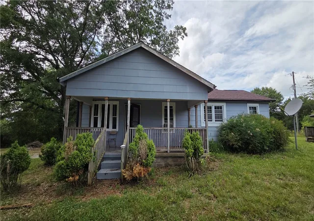 Homes for sale in Westminster, SC | 1983 Hwy 59, Westminster, SC 29693 | MLS# 20302561