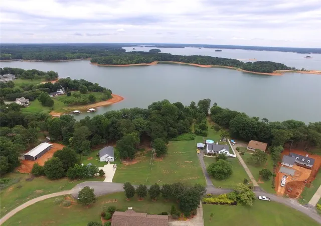 Homes for sale in Townville, SC | 3 N Windy Pt, Townville, SC 29689 | MLS# 20302409