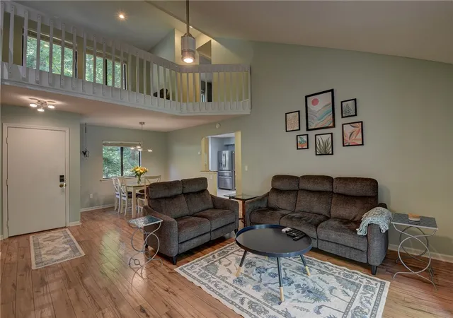 Photo 4 of Townhouse for sale at 210 Harbor Cvs Dr, Salem, SC 29676 | MLS# 20302626 | Listing updated on 2026-08-26