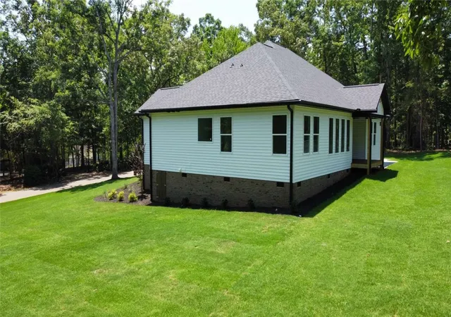 Photo 4 of Single family home for sale at 1010 Pintail Rd, Anderson, SC 29626 | MLS# 20302600 | Listing updated on 2026-07-31