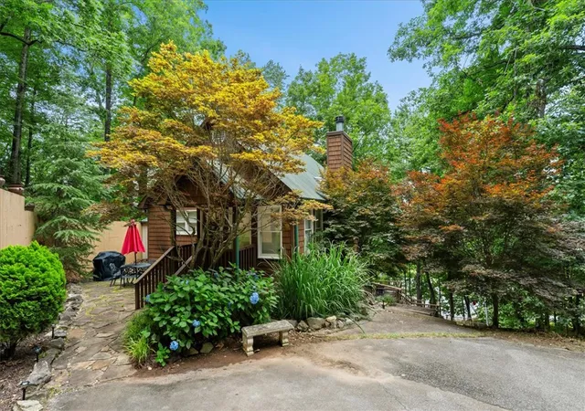 2nd image of 255 Horseshoe Bend Dr, Westminster, SC 29693 | MLS# 20302604