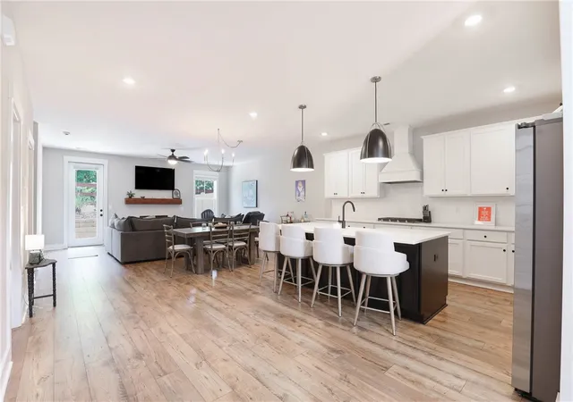 Photo 3 of Townhouse for sale at 317 Breakwater Ln, Seneca, SC 29678 | MLS# 20302582 | Listing updated on 2026-09-15