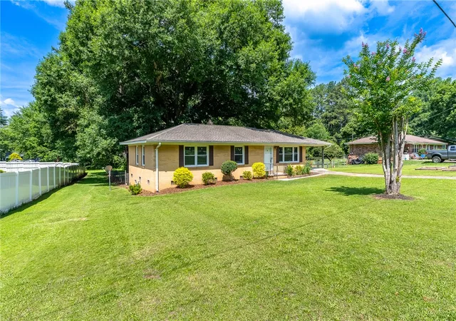 Homes for sale in Walhalla, SC | 301 Playground Rd, Walhalla, SC 29691 | MLS# 20302563