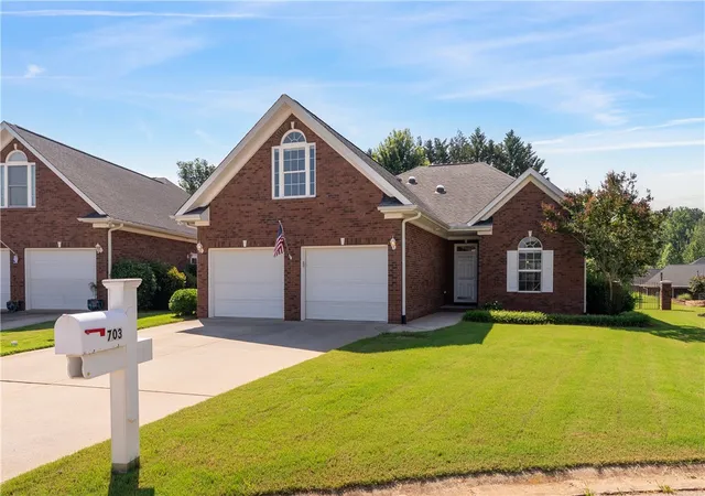 Photo 1 of Single family home for sale at 703 Nottingham Ct, Seneca, SC 29672 | MLS# 20302643 | Listing updated on 2026-09-15