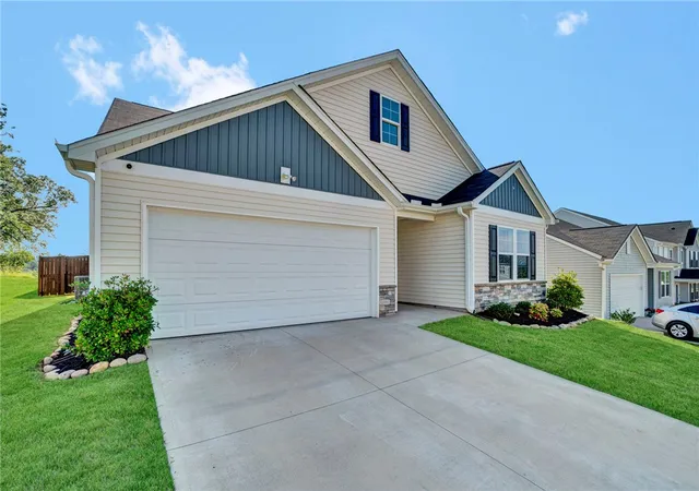 2nd image of 404 Anna Gray Cir, Easley, SC 29640 | MLS# 20302722