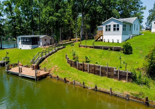 Homes for sale in Abbeville, SC | 93 Parnell Rd, Abbeville, SC 29620 | MLS# 20302745