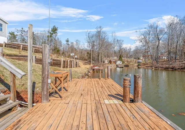 Homes for sale in Abbeville, SC | 93 Parnell Rd, Abbeville, SC 29620 | MLS# 20302745