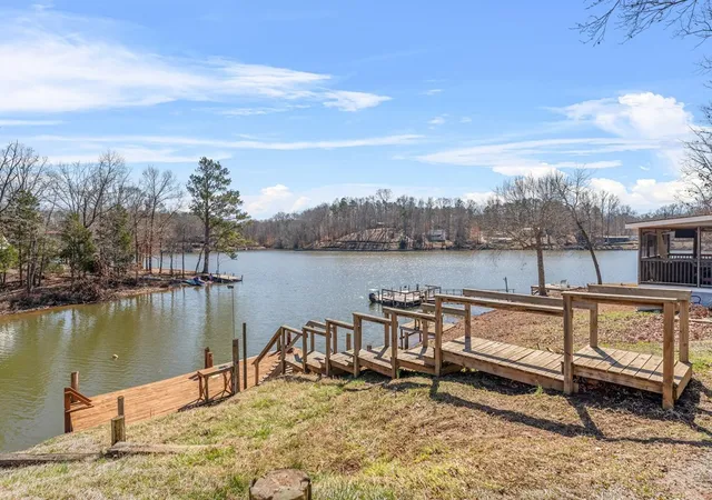 Homes for sale in Abbeville, SC | 93 Parnell Rd, Abbeville, SC 29620 | MLS# 20302745