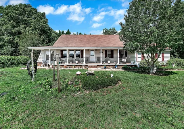 1st image of 1100 Cherokee Rd, Townville, SC 29689 | MLS# 20302659