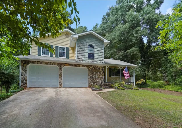 1st image of 131 Jennifer Ln, Mc Donough, GA 30253 | MLS# 20302760