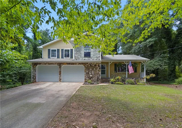 3rd image of 131 Jennifer Ln, Mc Donough, GA 30253 | MLS# 20302760