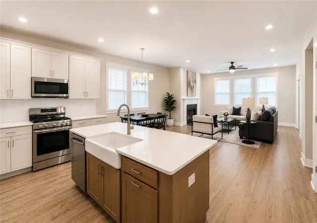 3rd image of 200 Highland St, Taylors, SC 29687 | MLS# 20302794