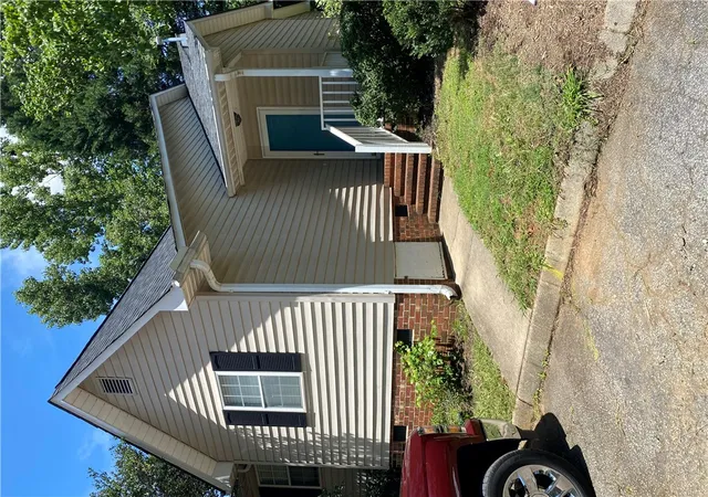 Townhouse for sale at 406 N Pointe Crk, Anderson, SC 29625 | MLS# 20302772