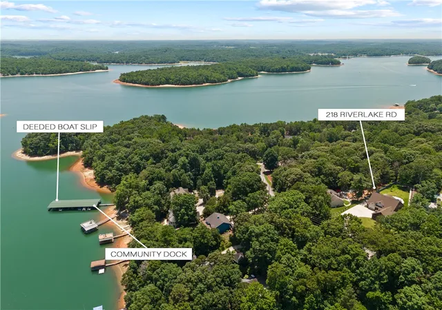 Homes for sale in Fair Play, SC | 218 Riverlake Rd, Fair Play, SC 29643 | MLS# 20302633
