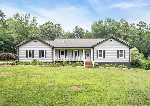 Photo 1 of Sale Pending at 125 Christie Ln, Piedmont, SC 29673 | MLS# 20302756 | Listing updated on 2026-07-09