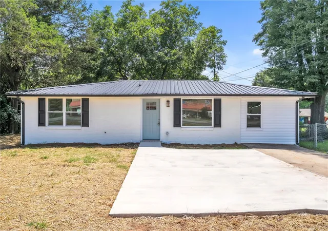 Homes for sale in Williamston, SC | 7 Beaverdam Rd, Williamston, SC 29697 | MLS# 20302684
