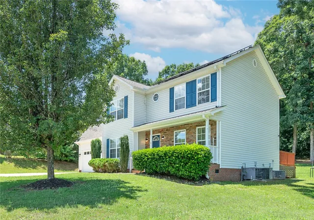 Photo 2 of Manufactured home for sale at 205 Corey Way, Travelers Rest, SC 29690 | MLS# 20302795 | Listing updated on 2026-06-18