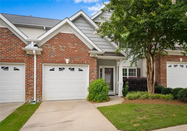 Photo 2 of Townhouse for sale at 57 Bay Springs Dr, Simpsonville, SC 29681 | MLS# 20302405 | Listing updated on 2026-08-17