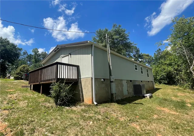 Homes for sale in Seneca, SC | 303 Manor Ln, Seneca, SC 29672 | MLS# 20302894