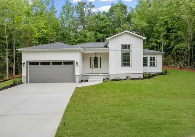 Homes for sale in Westminster, SC | 239 Camellia St, Westminster, SC 29693 | MLS# 20302791