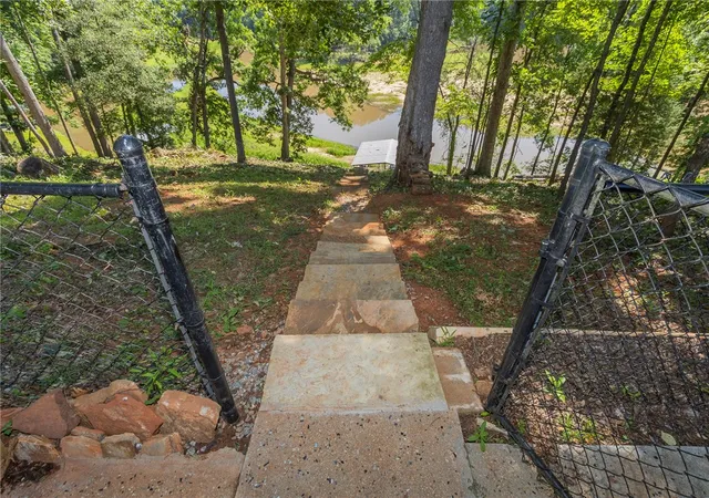 Photo 4 of Single family home for sale at 318 Bertha Dr, Anderson, SC 29625 | MLS# 20302655 | Listing updated on 2026-07-31