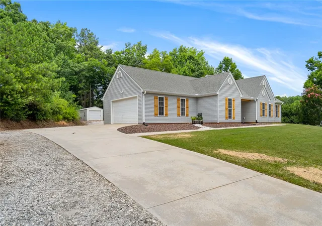 Homes for sale in Williamston, SC | 153 Rock Moss Dr, Williamston, SC 29697 | MLS# 20302925