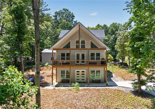 Homes for sale in Westminster, SC | 100 Deerwood Dr, Westminster, SC 29693 | MLS# 20302344