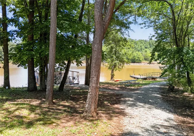Homes for sale in Fair Play, SC | 106 Moonlight Dr, Fair Play, SC 29643 | MLS# 20302932