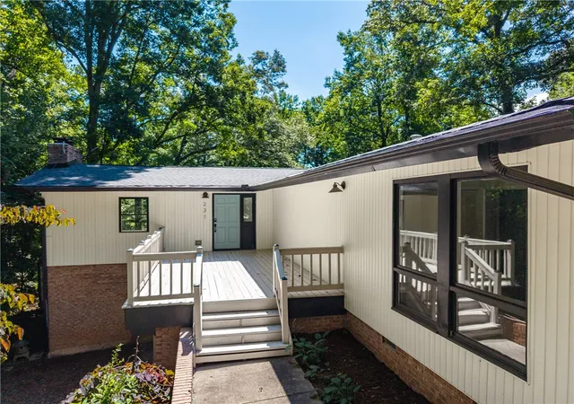 Photo 2 of Single family home for sale at 231 Kings Way, Clemson, SC 29631 | MLS# 20302447 | Listing updated on 2026-09-04