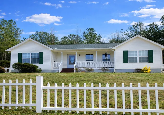 Photo 1 of Single family home for sale at 736 Rodgers Rd, Seneca, SC 29678 | MLS# 20302937 | Listing updated on 2026-07-11