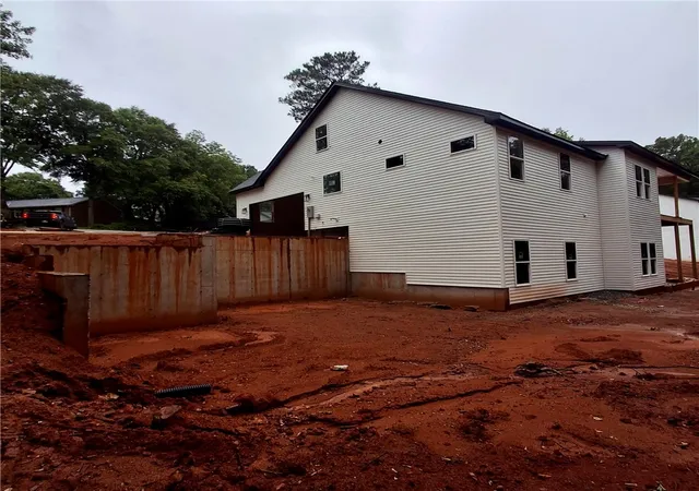Photo 2 of Single family home for sale at 1411 Stonehurst Dr, Anderson, SC 29621 | MLS# 20302919 | Listing updated on 2026-06-21