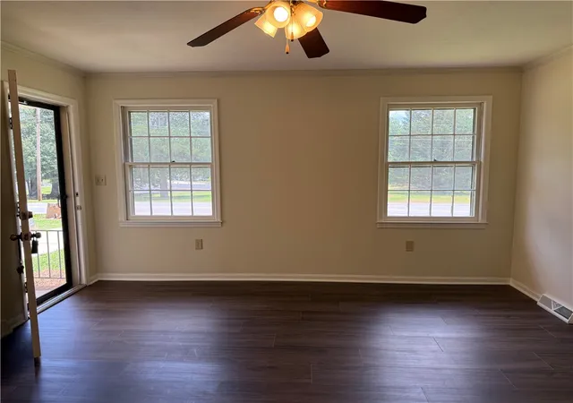 Photo 3 of Single family home for sale at 1507 E Calhoun St, Anderson, SC 29621 | MLS# 20302902 | Listing updated on 2026-09-01