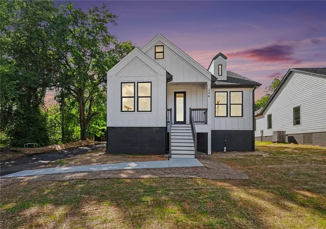 2nd image of 206 Liberty Dr, Easley, SC 29640 | MLS# 20302956