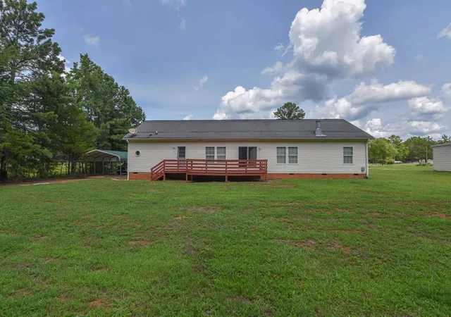 Homes for sale in Hodges, SC | 105 Glenn Forest Dr Dr, Hodges, SC 29653 | MLS# 20303007