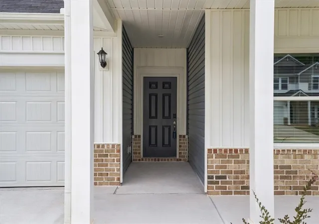 Photo 4 of Sale Pending at 927 Rising Oak Ct, Spartanburg, SC 29301 | MLS# 20302510 | Listing updated on 2026-09-29