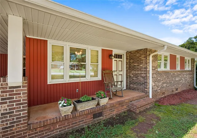 Photo 3 of Single family home for sale at 312 Edwards Dr, Anderson, SC 29626 | MLS# 20302991 | Listing updated on 2026-08-18